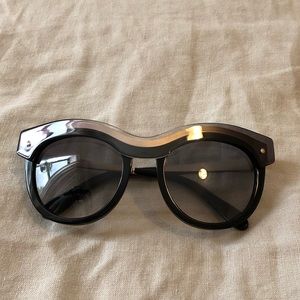 Salvatore Ferragamo cat-eye sunglasses (blk)